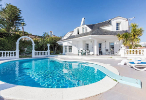 TOP Spanien Ferienhaus Costa Brava in Blanes mit privatem Pool und Meerblick mieten