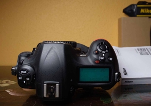 Nikon D5 XQD Version, wie fabrikneu, 2260 Auslösungen, Kauf 9.8.2016, OVP, Gar Bild 2
