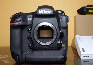 Nikon D5 XQD Version, wie fabrikneu, 2260 Auslösungen, Kauf 9.8.2016, OVP, Gar Bild 1
