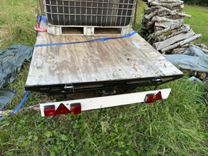 Pritschenanhänger Traktor Bild 5