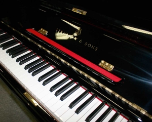 Klavier Steinway & Sons K-132, schwarz poliert, Nr. 251785, 5 Jahre Garantie Bild 3