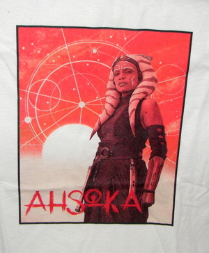 NEU*STAR WARS Konvolut*Ashoka Merchandise Paket*Buch*Women of the Galaxy*T-Shirt*Bag und mehr Bild 14