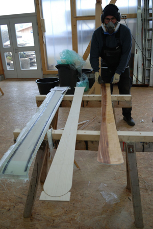 Vakuumpresse für den Bau von Ski, mit Material und Formen Bild 2
