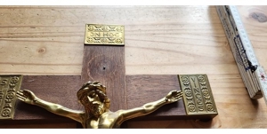 50cm altes Kruzifix Metallbeschlag Holz groß Jesu Metall Messing Chrom Bild 4
