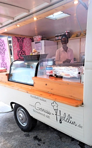 Oldtimer Foodtruck Verkaufswagen Vermietung Bild 2