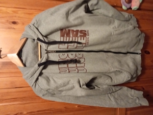 Neuwertiges Kaputzen Sweatschirt