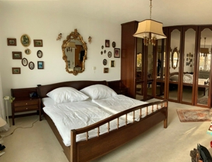 Mahagoni Schlafzimmer komplett mit Kleiderschrank, Nachttisch, Kommode, Spiegel