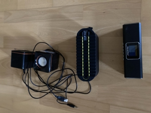2 Boxen mit USB und 2 Musikboxen Bluetooth oder USB, Siehe Fotos. Wie neu