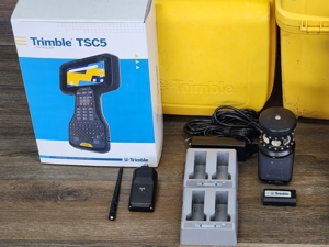 Trimble S7 3 DR Plus Robotische Vermessungs-Totalstation mit TSC5 Zugang und MT1000 Bild 1