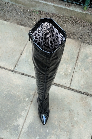 Gr. 41,5 - 42, sexy High Heels Overknee Stiefel - LACK schwarz Bild 6