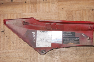 Kawasaki Gpz 1000 RX Seitendeckel rot Bild 2