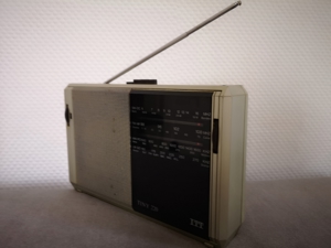 ITT Schaub Lorenz TINY 220 - 4 Wellen Radio Weltempfänger - 1983 Bild 4