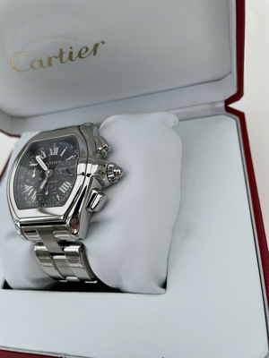 Cartier Roadster 2618 Chronograph verpackt Zifferblatt auf der Rückseite Bild 4