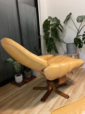 Dänischer Eames-inspirierter Leder-Liegestuhl mit Ottomane für Stouby Bild 10