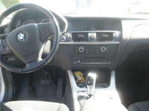 BMW X3 xDrive 3.0 d DPF /Met./AHK/Panorama/Navi/ All-In! Bild 3