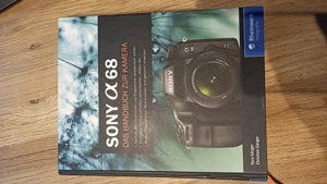 Sony Alpha 68, Buch zur Kamera