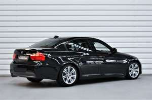 BMW 330 d+M-Sportpaket+Automatik+Xenon+BLACK SAPPHIRE Bild 4