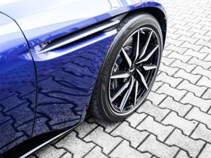 Aston Martin V8 DB11  Volante Ion Blue, Signature Metallic Bild 9