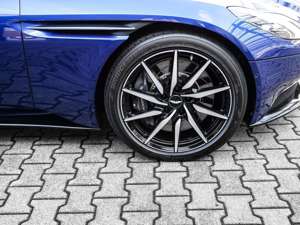 Aston Martin V8 DB11  Volante Ion Blue, Signature Metallic Bild 8