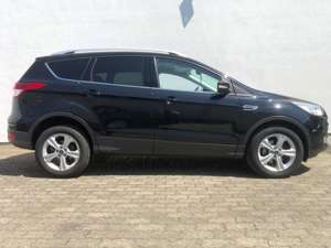 Ford Kuga 1.6 EcoBoost 2x4 Titanium LM+MS/PDC/Keyless Go/CD Bild 4