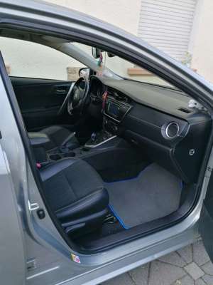 Toyota Auris Auris 1.8 VVT-i Hybrid Automatik Executive Bild 2