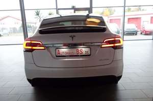 Tesla Model X Bild 6