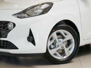 Hyundai i10 1.2 Trend Komfortpaket Klimaautomat Carplay Bild 5