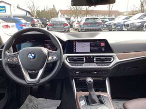 BMW 320 d Limousine Sport Line Head-Up HK Tempomat Bild 5