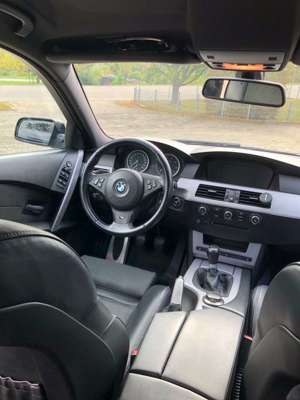BMW 523 BMW E60 523i M-Paket Standheizung Top Bild 6