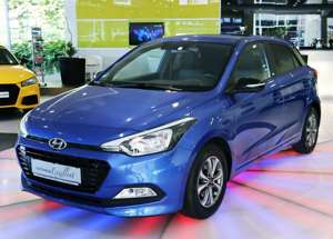 Hyundai i20 Passion*KLIMAANLAGE*SHZ*ALU*LHZ*BC*MFL*