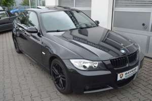 BMW 320 i Lim*Sport-Paket M-Technic*BlackSapphire*SHD Bild 5
