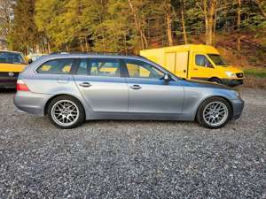 BMW 525 1.Hand * Scheckheftgepflegt * Touring 525d Bild 2