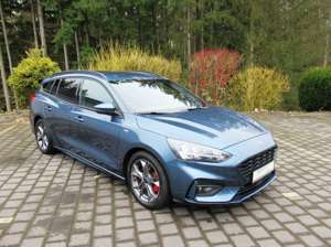 Ford Focus Turnier 1.0 EcoBoost Hybrid ST-LINE