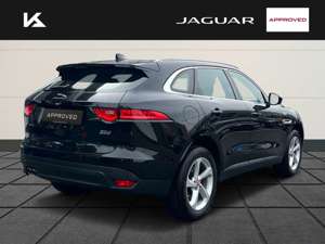 Jaguar F-Pace 20d Portfolio Allrad Navi Leder Meridian Sperrdiff Bild 2