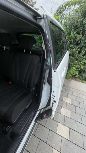 Mazda 5 2.0 MZR-DISI i-stop Sports-Line 7-Sitzer weiß Bild 5