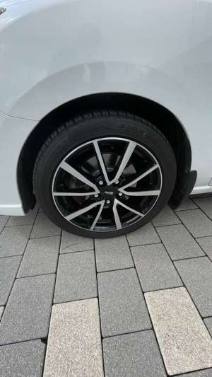 Mazda 5 2.0 MZR-DISI i-stop Sports-Line 7-Sitzer weiß Bild 4