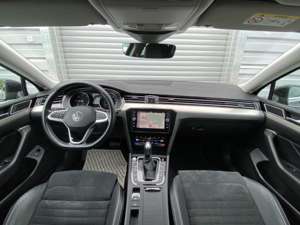 Volkswagen Passat Variant 2.0 TDI Elegance NAVI AHK KAMERA Klima Navi Bild 4