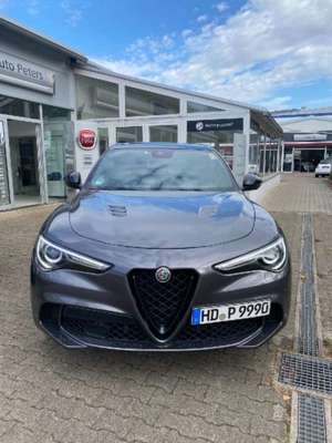 Alfa Romeo Stelvio Quadrifoglio Q4 Bild 2