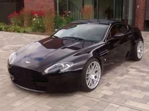 Aston Martin V8 Vantage Sportshift Bild 1