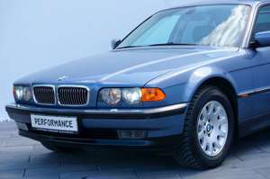 BMW 735 i *V8~Luxus~Kult~Wertsteigend~Rarität~Exote* Bild 2