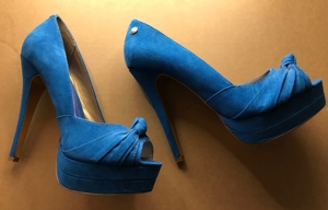 Blaue High Heels