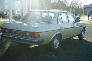 Mercedes-Benz 230 E H Kennzeichen möglich Bild 3