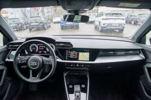 Audi A3 Sportback 1.5 TFSI Sportback S line s-tronic / Bild 2