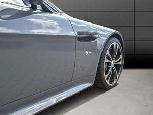 Aston Martin Vantage Roadster Bild 9