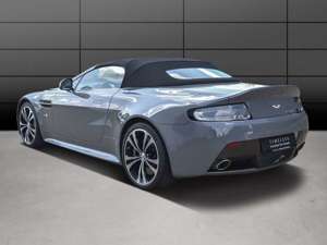 Aston Martin Vantage Roadster Bild 2