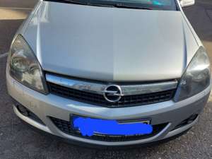 Opel Astra GTC 1.9 CDTI DPF Bild 3