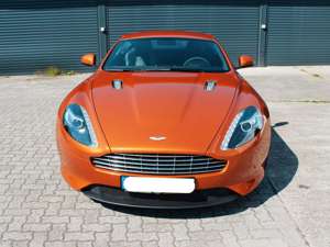 Aston Martin Virage Bild 2
