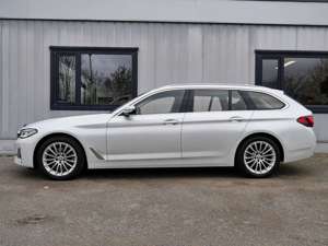 BMW 520 i Touring Luxury-Line Panoramadach+Laserlicht Bild 2