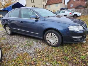 Volkswagen Passat 1.6 FSI Comfortline,6 Gang, TÜV neu Bild 3