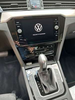 Volkswagen Passat Variant R-Line 4Motion DSG Standheizung Bild 6